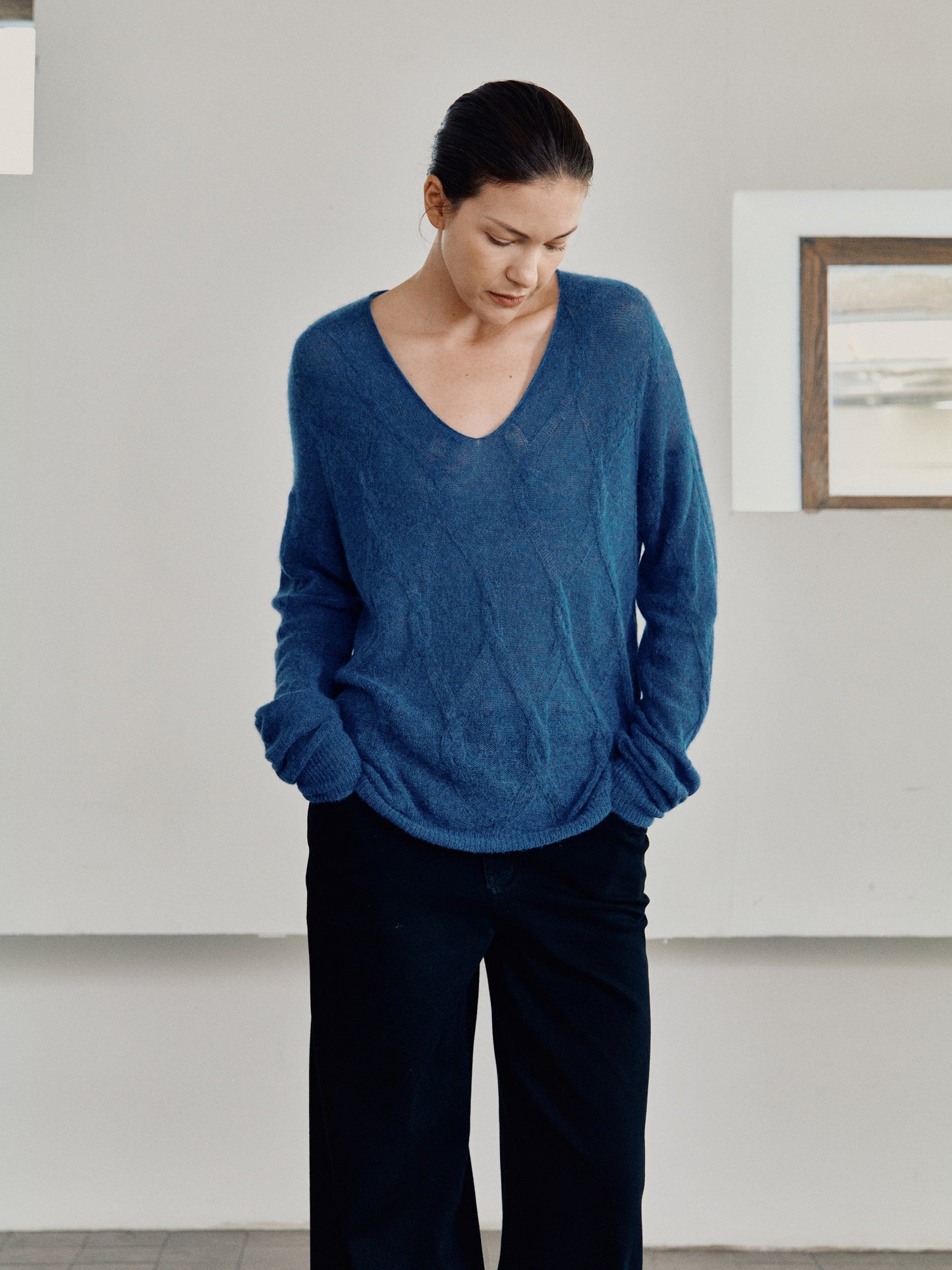 COSYCOZY Cable Knit V-neck Pullover