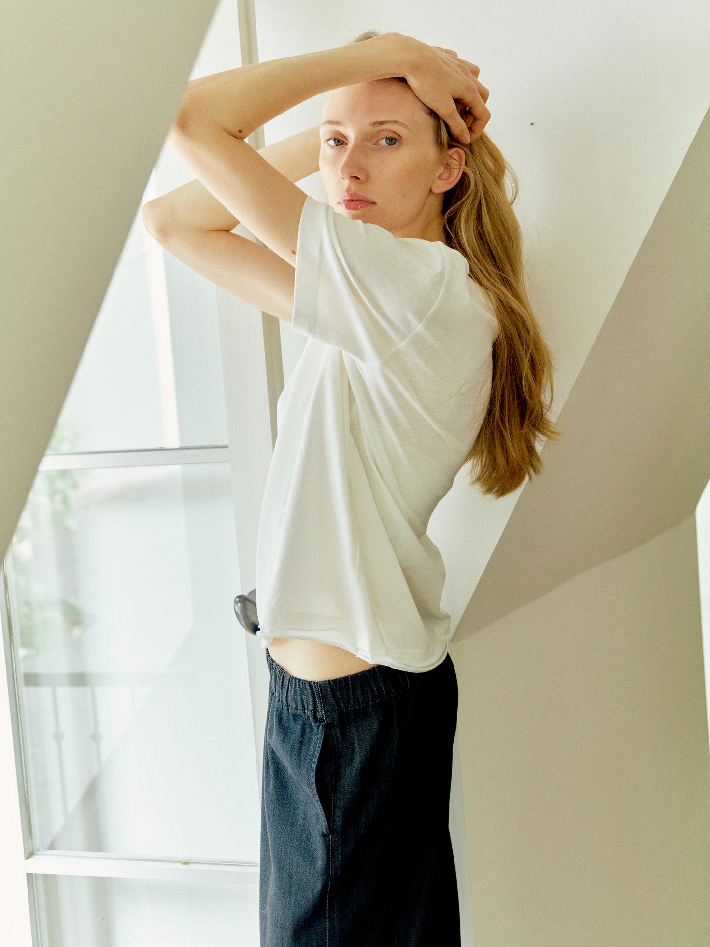 COSYCOZY Dew-Rettted Linen V-Neck T-Shirt