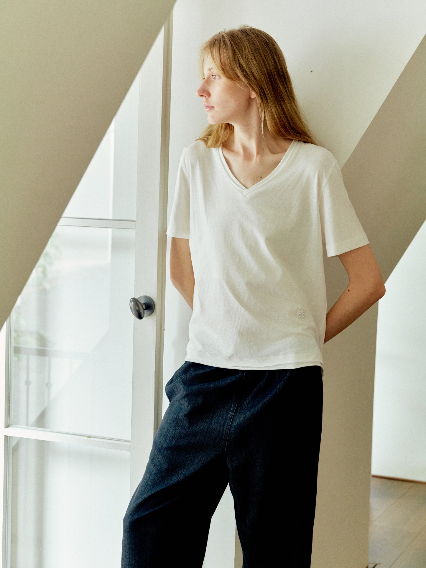 COSYCOZY Dew-Rettted Linen V-Neck T-Shirt