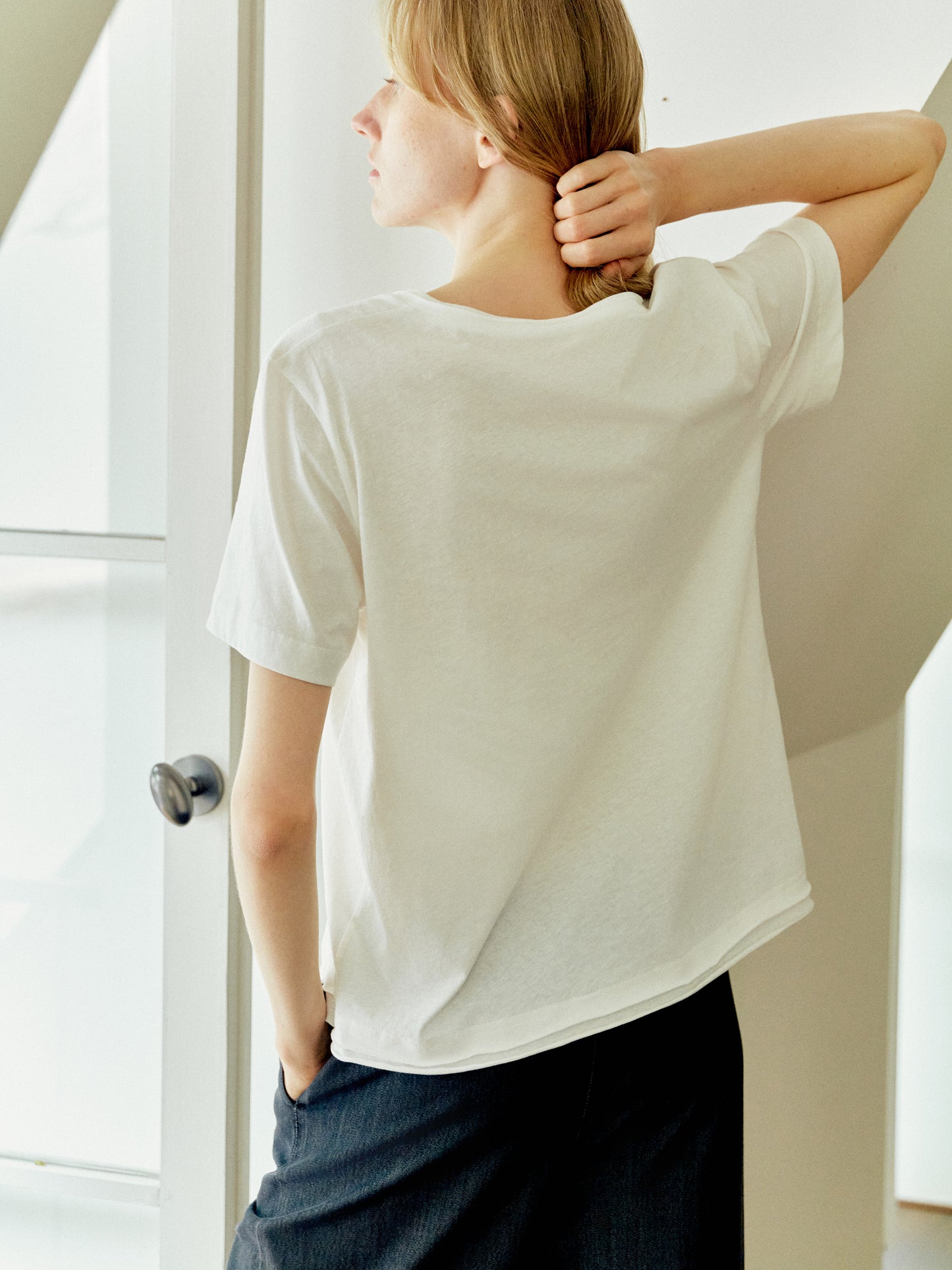 COSYCOZY Dew-Rettted Linen V-Neck T-Shirt
