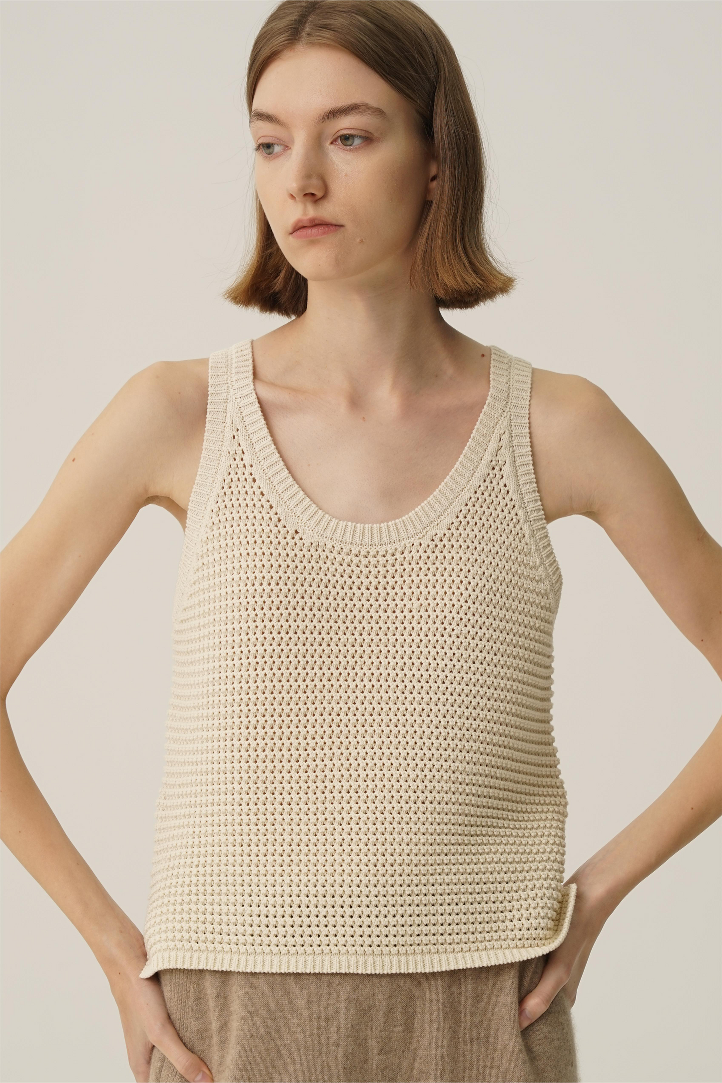 COSYCOZY Woven Hollow Vest