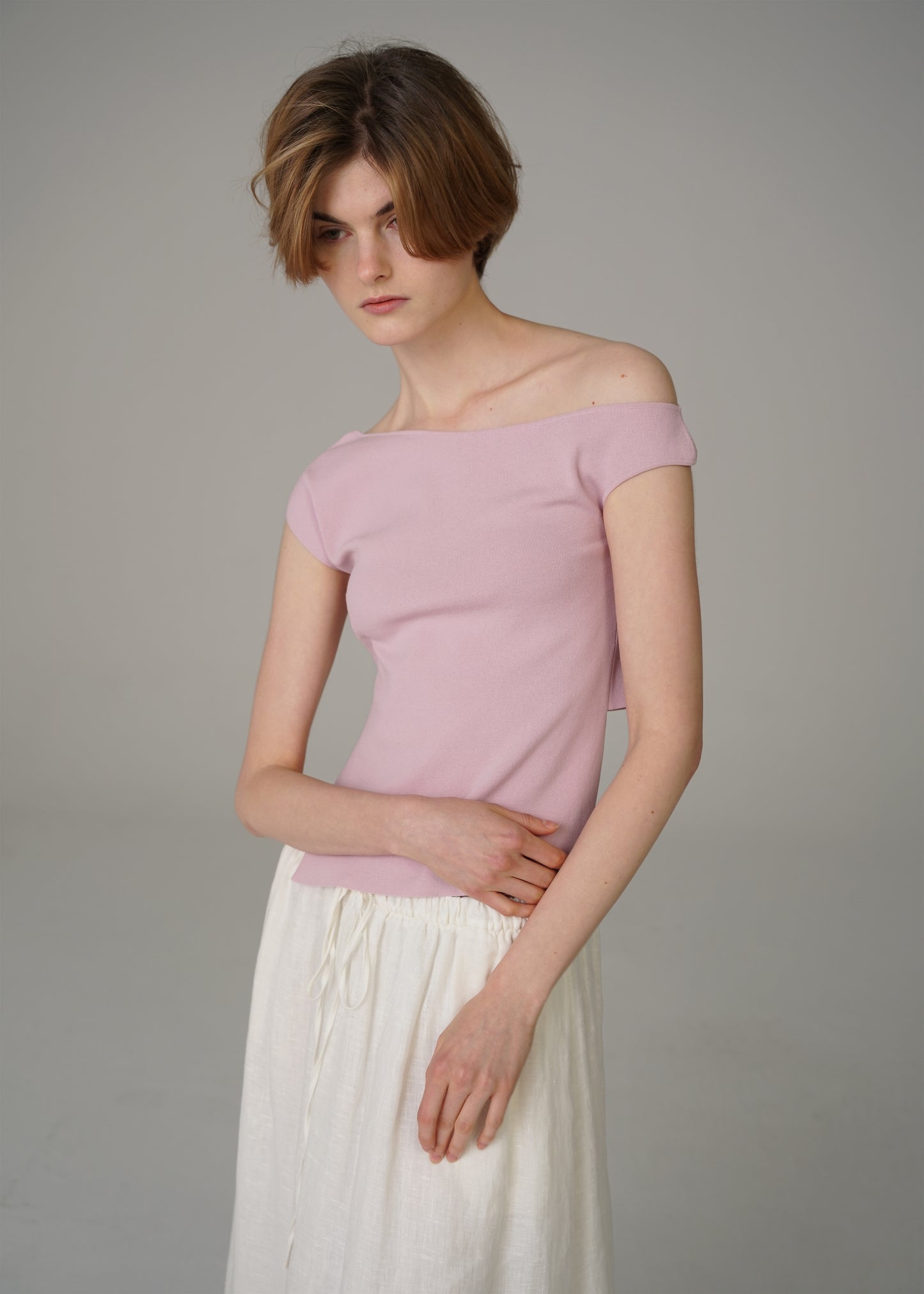 COSYCOZY Asymmetric Sloping Shoulder Top