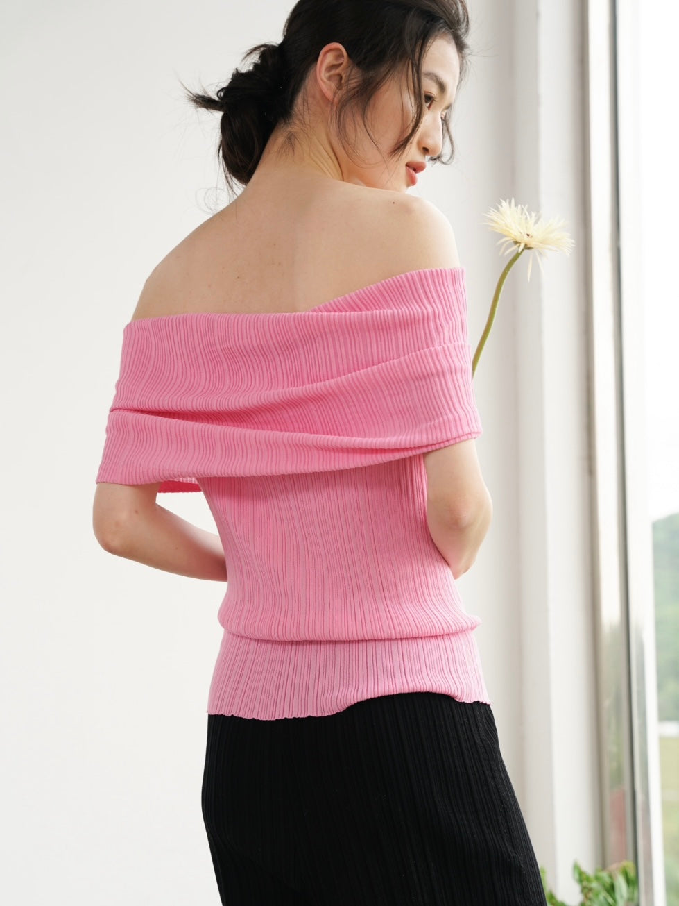 COSYCOZY Knit Pleated Over-shoulder Top